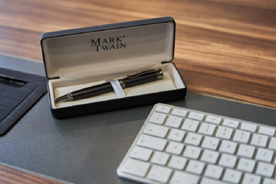 Długopis metalowy Mark Twain GM-10612-03 czarny