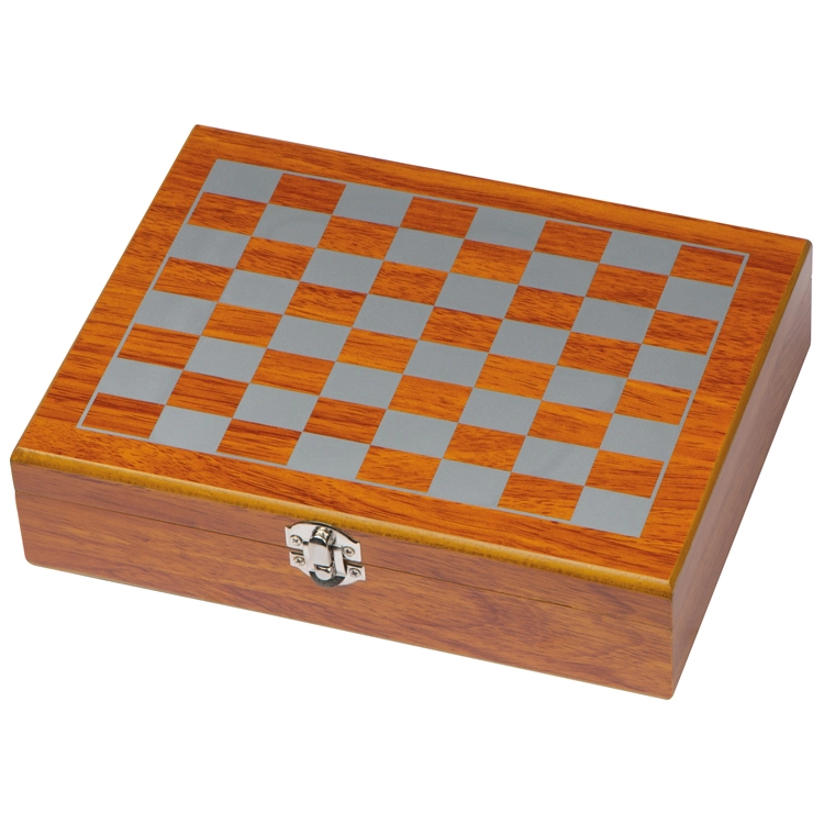 Zestaw piersiówka, szachy, karty i kości GM-60786-01 brązowy