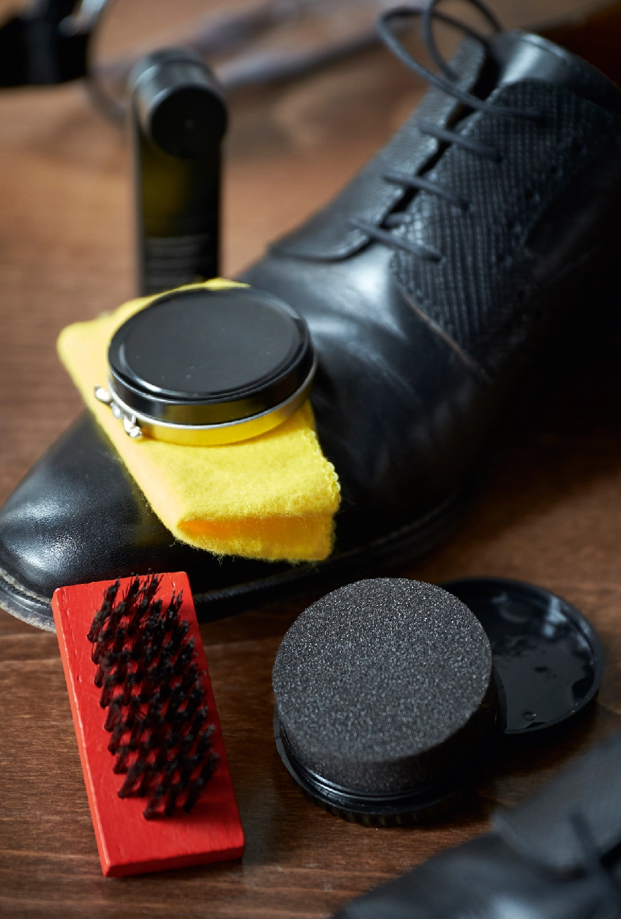 Zestaw do czyszczenia obuwia BIG SHINE, czarny, czerwony, żółty 56-0405193
